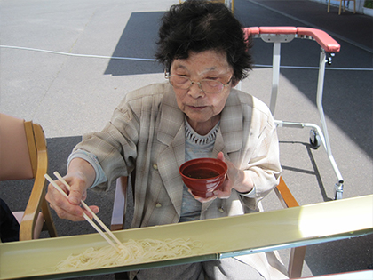 流しそうめん
